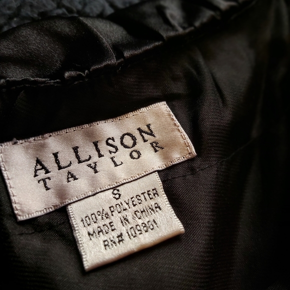 2/$20 NWT Cute One-Shoulder Top - Picture 5 of 5